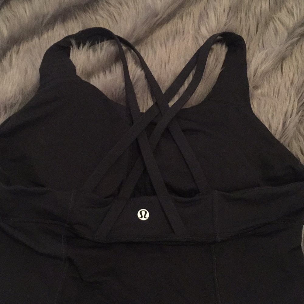 LULULEMON - Women's Black supported work out top